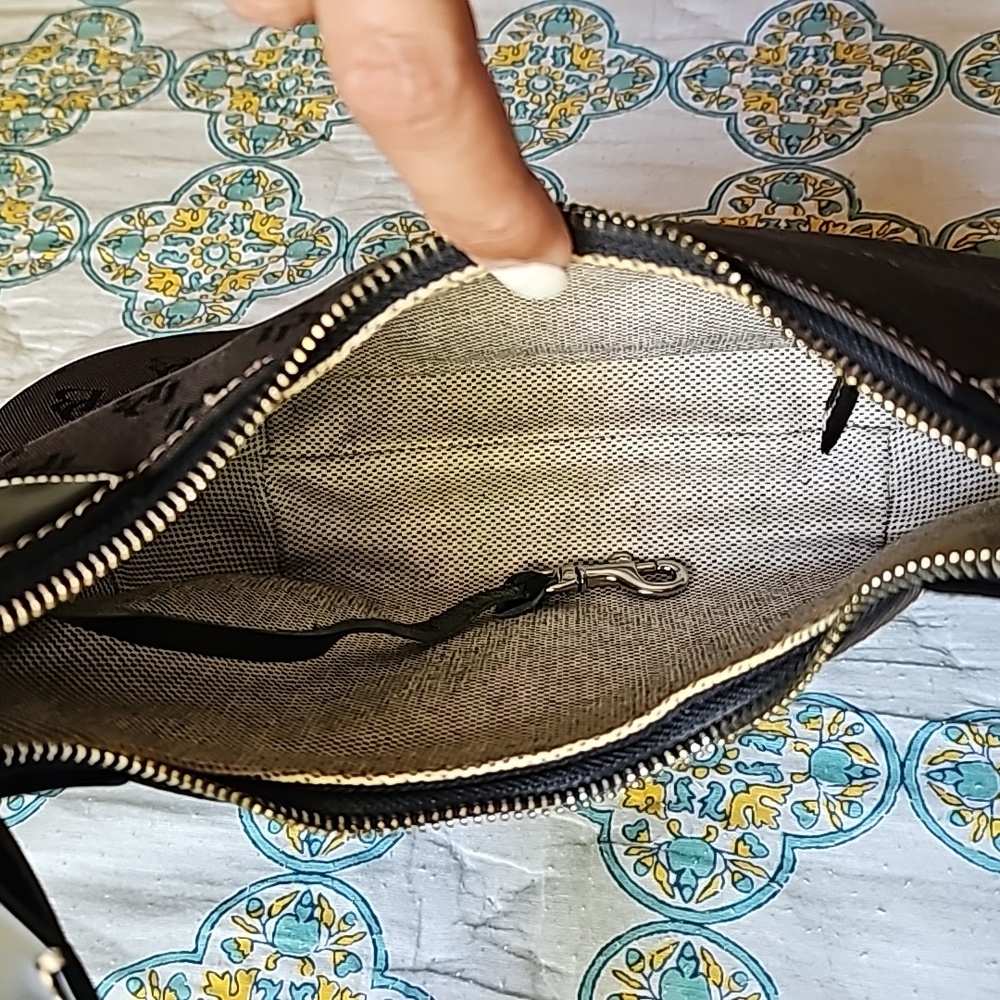 VTG Dooney & Bourke Black Monogram Signature Canvas & Leather Hobo Shoulder Bag - Picture 5 of 16
